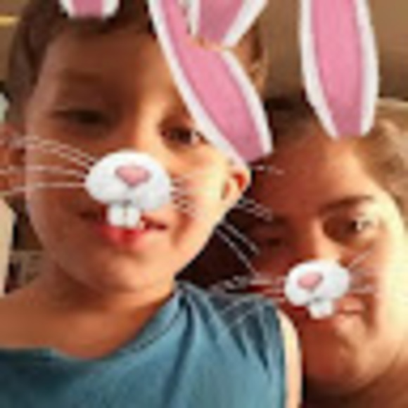 Meet your Posher, Felicia - Picture 1 of 1